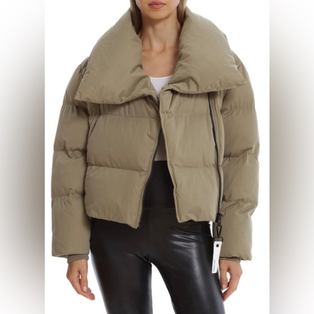 Avec Les Filles Cropped Puffer Jacket size small in Olive